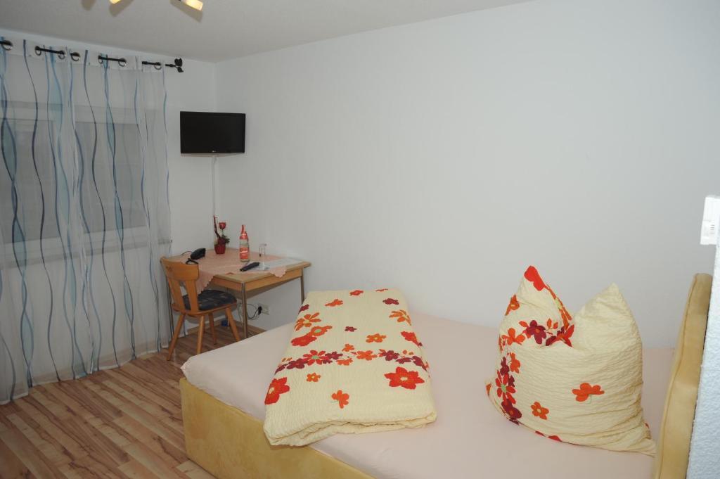 Gasthaus-Pension Fischerkeller Randegg Ngoại thất bức ảnh