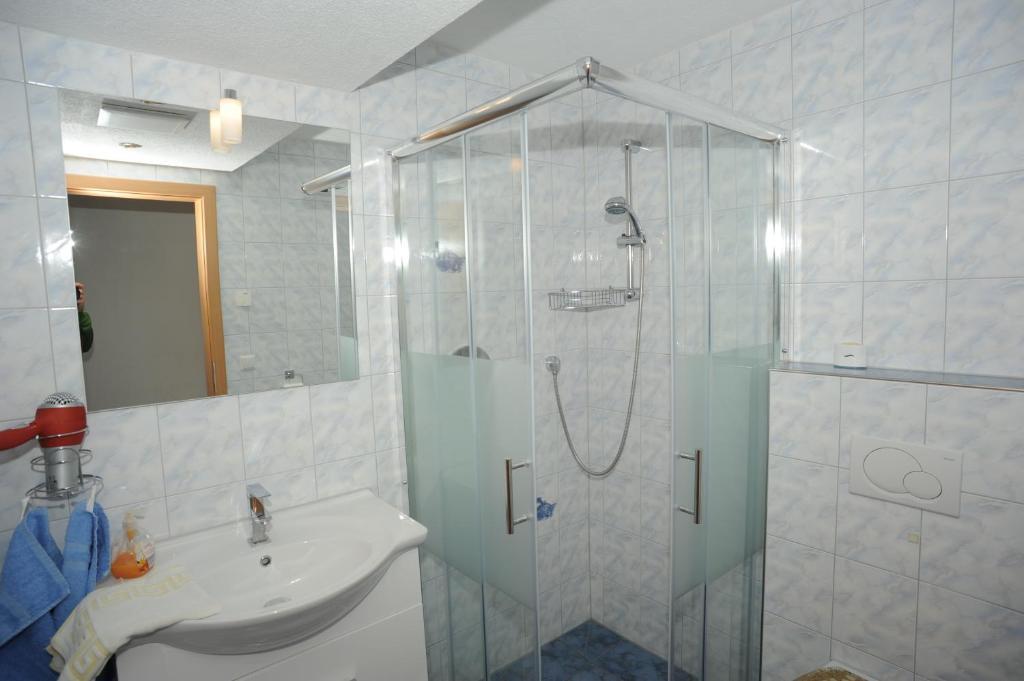 Gasthaus-Pension Fischerkeller Randegg Ngoại thất bức ảnh
