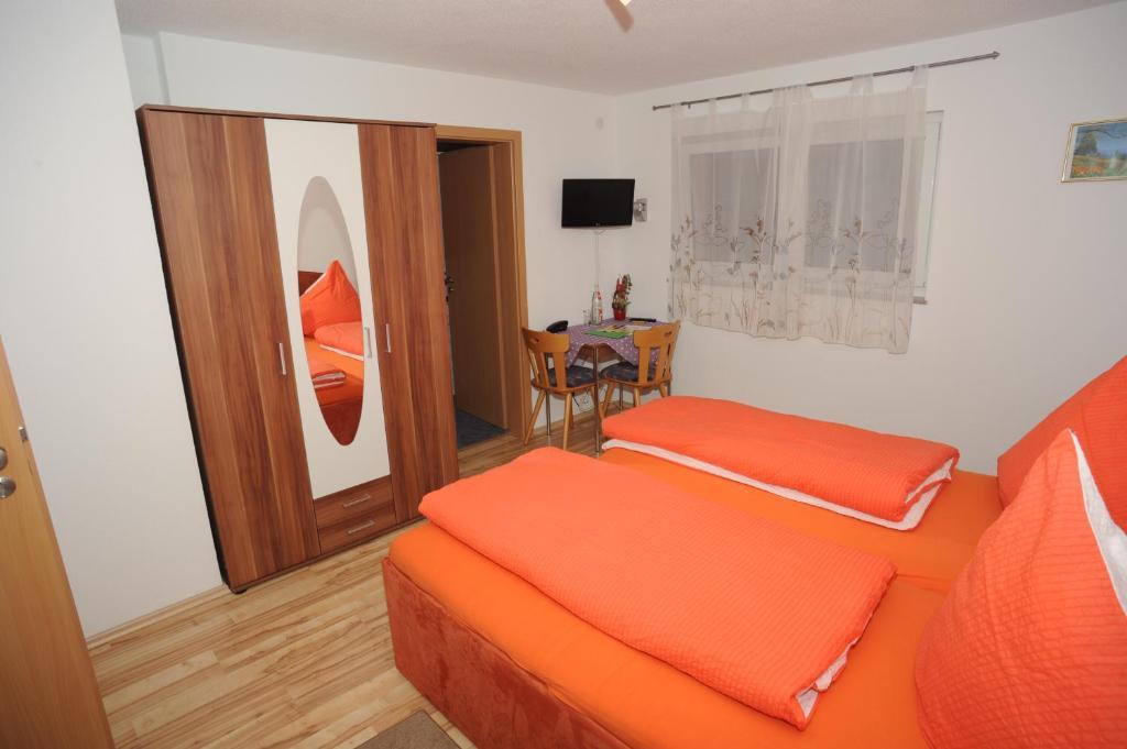 Gasthaus-Pension Fischerkeller Randegg Ngoại thất bức ảnh